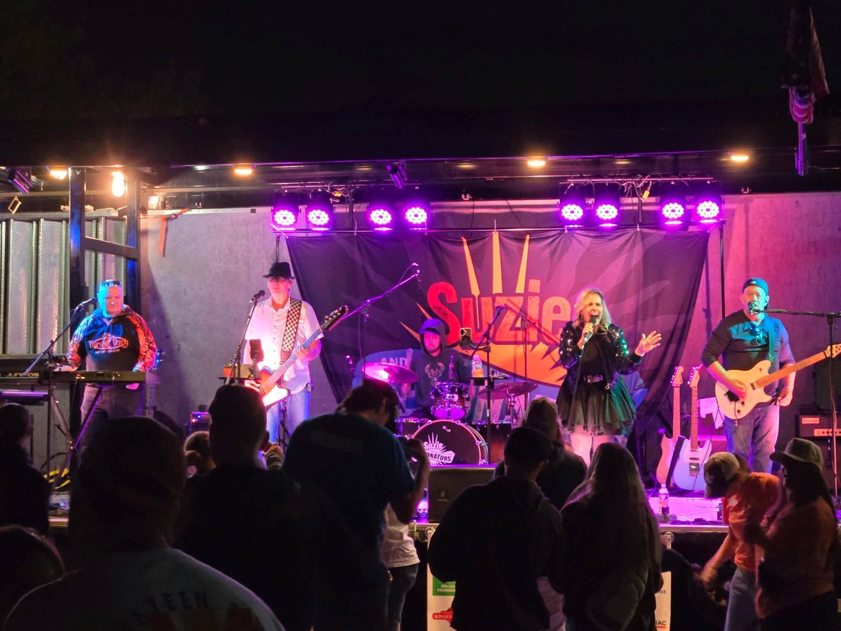Suzie and the Detonators